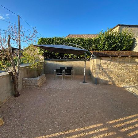 Petite Maison En Pierre Au Calme Avec Exterieur Montbellet ภายนอก รูปภาพ